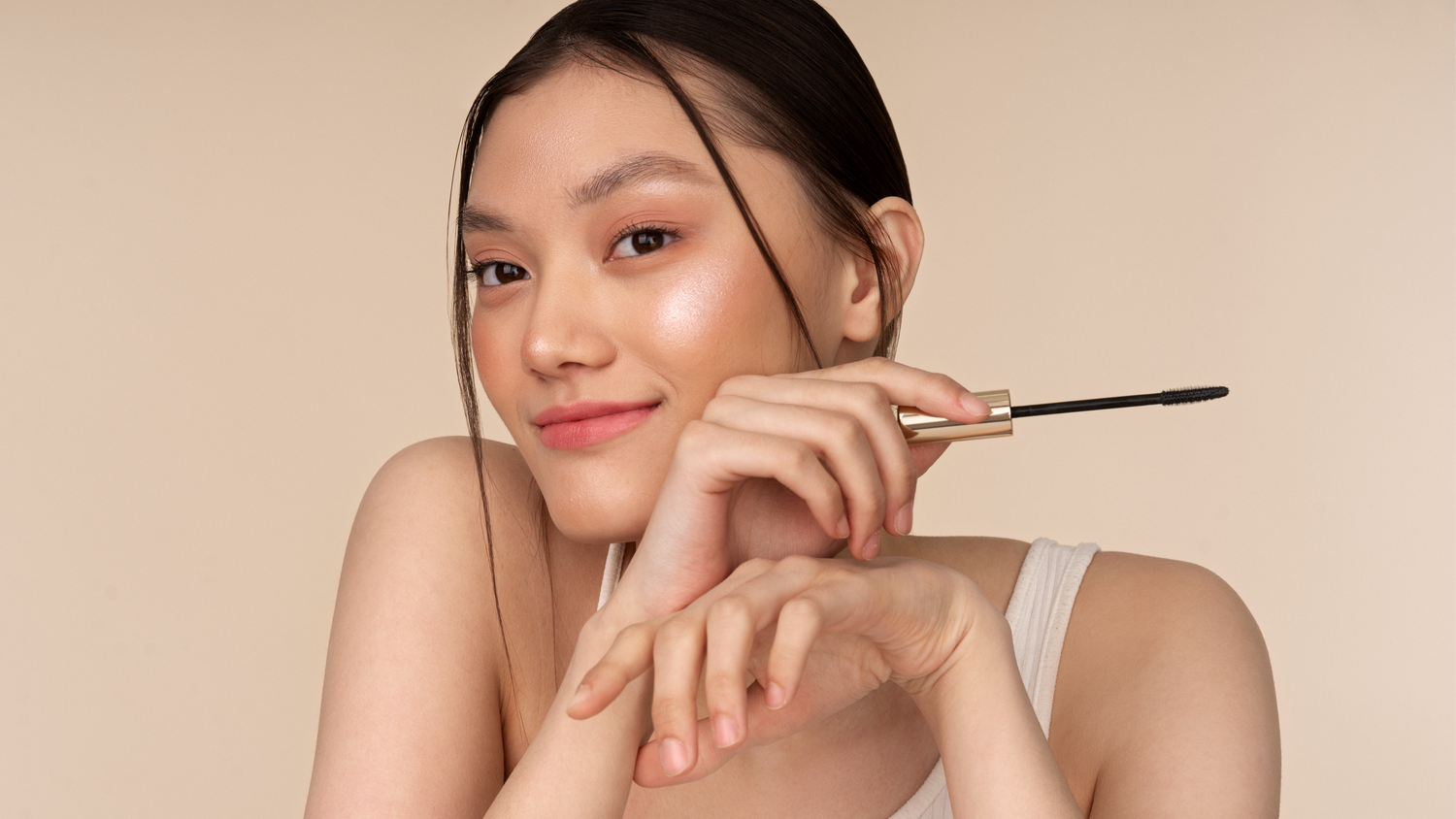 Anti Gagal! Ini 7 Tips Glass Skin Makeup Ala Korea